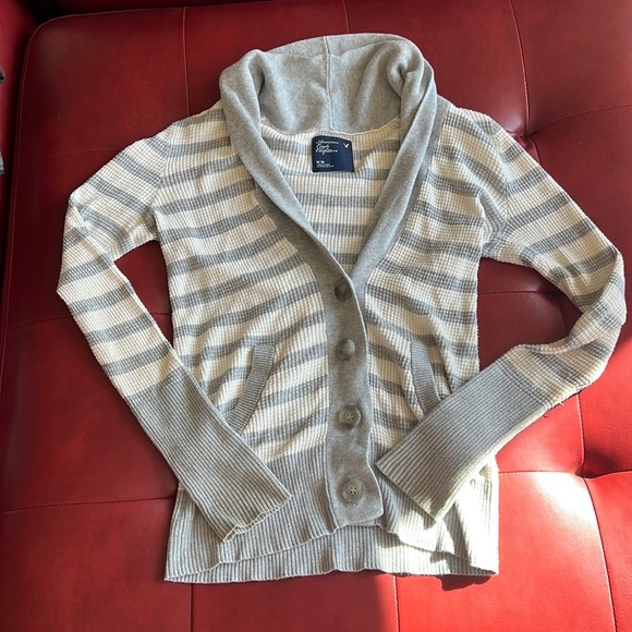 American Eagle Outfitters Sweater - Picture 1 of 5